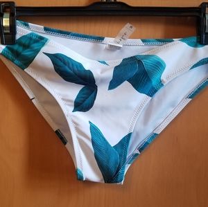 Cupshe Medium Swim Bottom, leaves